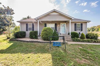 1788 S Alexander Creek Rd, Bowling Green, KY 42101