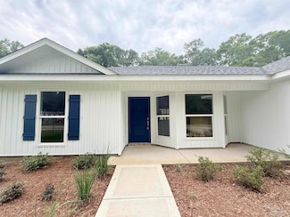 4483 Edgewood Dr, Milton, FL 32583