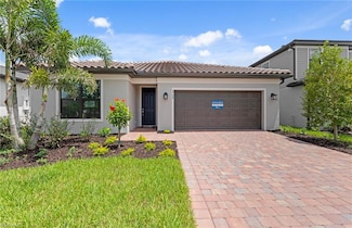 3740 Passion Vine Dr, Alva, FL 33920