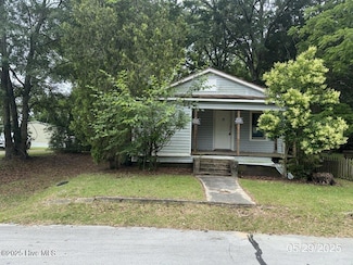 1707 Asheville St, New Bern, NC 28560