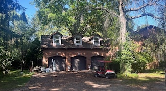 1705 Bradford Ave, Zanesville, OH 43701