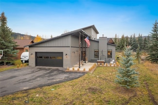 30 Whitefish Dr, Gallatin Gateway, MT 59730