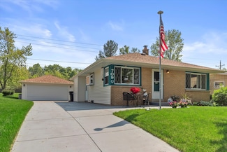 709 Edgewood Ave, South Milwaukee, WI 53172