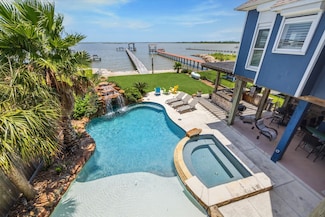 1623 Dick Bay Dr, Dickinson, TX 77539