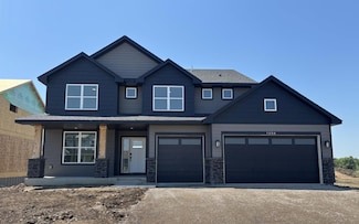 1056 Adamstown Dr, Rosemount, MN 55068