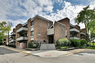1806 Hemlock Place Unit 105, Schaumburg, IL 60173