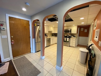 4 Shadowbrook Ln Unit 30, Milford, MA 01757