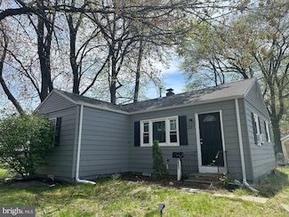 221 Walnut St, West Deptford, NJ 08096