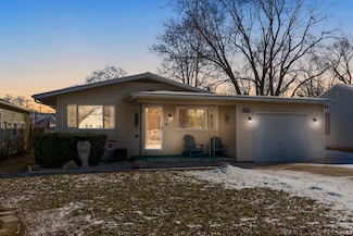 1925 Sunnymede Dr, Fort Wayne, IN 46803