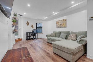 84 Gainsborough St Unit 4W, Boston, MA 02115