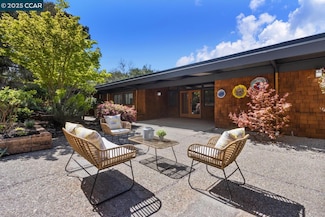 5 Brookbank Rd, Orinda, CA 94563