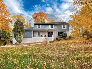 41 Chardonnay Dr, Morgantown, WV 26508