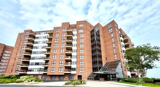 1 Seal Harbor Rd Unit 215, Winthrop, MA 02152