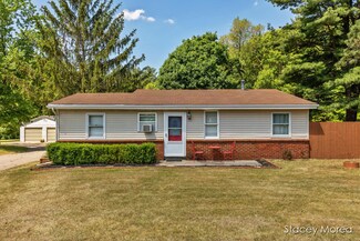 5051 Division Ave N, Comstock Park, MI 49321