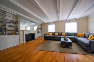 1712 Beacon St Unit 2, Brookline, MA 02445