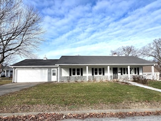 3 E Rea St, Marshall, MO 65340