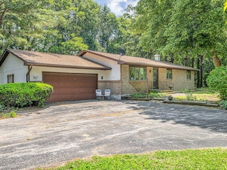 3621 Baxter Rd, Rockford, IL 61109