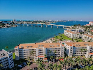 6061 Bahia Del Mar Cir Unit 347, Saint Petersburg, FL 33715
