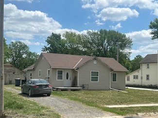 217 4th St, Meadow Grove, NE 68752