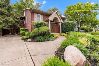 13817 Lakewood Heights Blvd, Lakewood, OH 44107