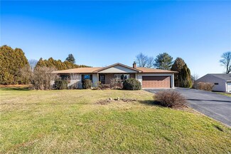 3123 Woodlea Rd, Orefield, PA 18069