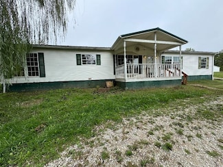 514 River Park Dr, Ona, WV 25545