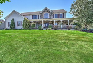 4 Ruby Ct, Jackson, NJ 08527
