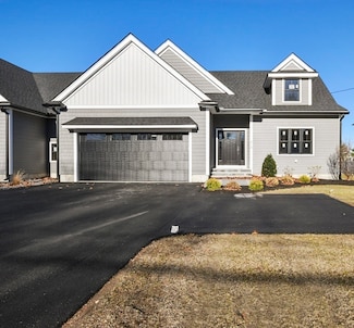 218 School St, Woburn, MA 01801