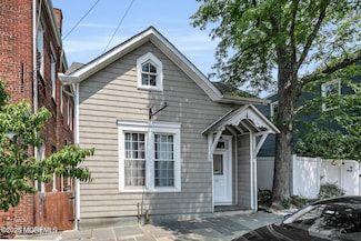 55 E Front St, Keyport, NJ 07735