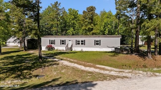 313 Buck Dr, Hampstead, NC 28443