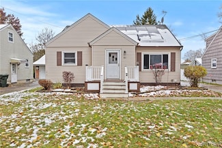 380 Roncroff Dr, North Tonawanda, NY 14120