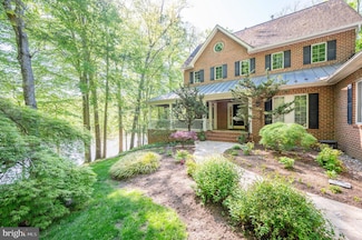 6031 Lady Slipper Ln, Manassas, VA 20111