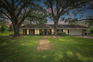 1318 Moller Rd, Alvin, TX 77511