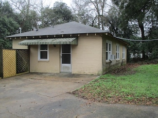 207 Jackson Ave, McComb, MS 39648