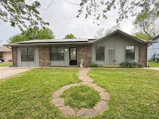 14468 S Poplar St, Glenpool, OK 74033