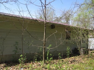 615 Watters Ln, Hamburg, IL 62045