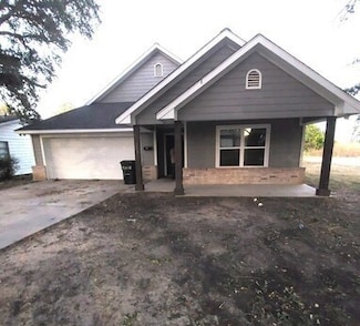 207 E Mccoulskey St, Terrell, TX 75160