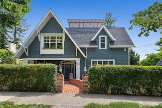 6028 38th Ave NE, Seattle, WA 98115