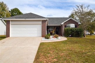 778 Tracy Ct, Auburn, AL 36832