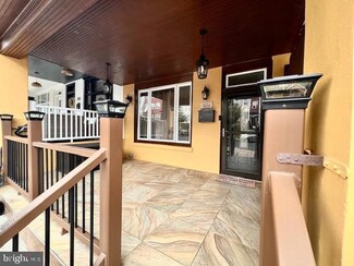1032 Weiser St, Reading, PA 19601