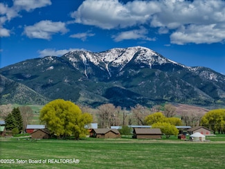 36 Trumpeter Ln, Swan Valley, ID 83449