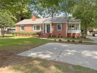 1104 Maple Dr, Griffin, GA 30224