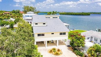 220 Mockingbird Ln, Englewood, FL 34223