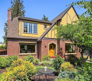 4832 NE 41st St, Seattle, WA 98105