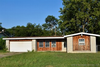 618 S Sunset Dr, Claremore, OK 74017