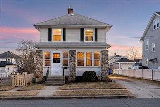 16 Leah St, North Providence, RI 02911