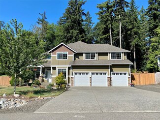 27613 Mcintosh Loop NE, Kingston, WA 98346