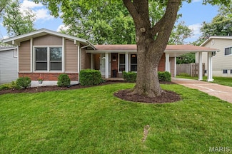 1458 Glenmeade Dr, Maryland Heights, MO 63043