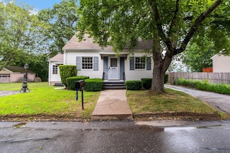 98 Ellis St, Seekonk, MA 02771