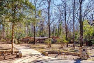 460 Pine Forest Dr, Wetumpka, AL 36093
